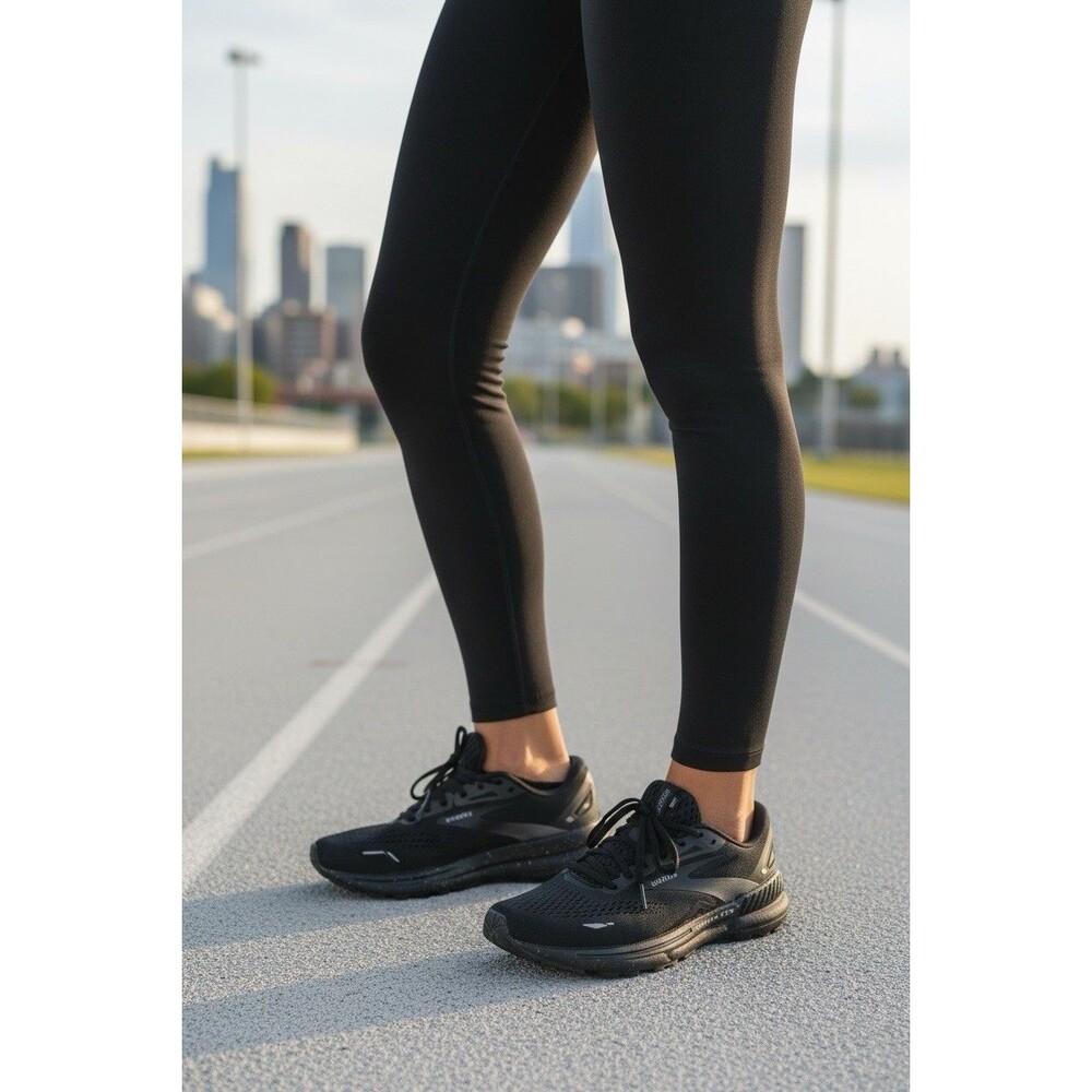 Brooks Womens ADRENALINE 24 GTS Triple Black Running Sneakers Sz 8 M (B)